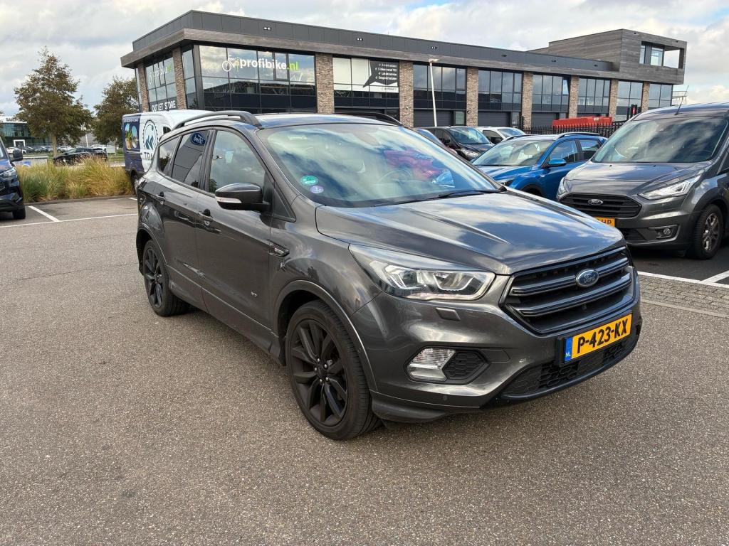 Ford Kuga 1.5 ecoboost st line automaat i awd i trekhaak