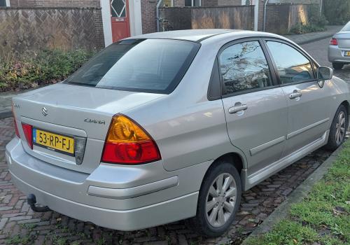 Suzuki Liana 1.6