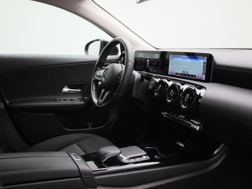 Mercedes-Benz A-Klasse 180 business solution | automaat | virtual cockpit |