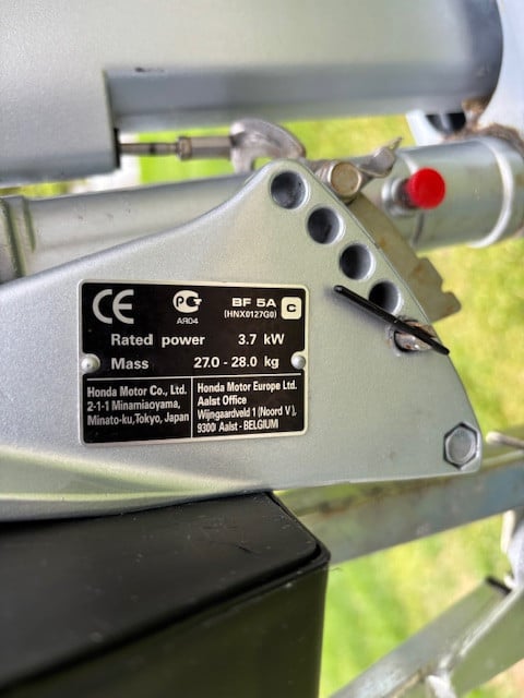 Quicksilver airdeck met 5pk Honda motor