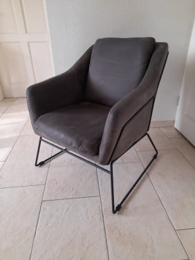 Leuke  Fauteuil  ( in goede staat )  Kleur  grijs / groen