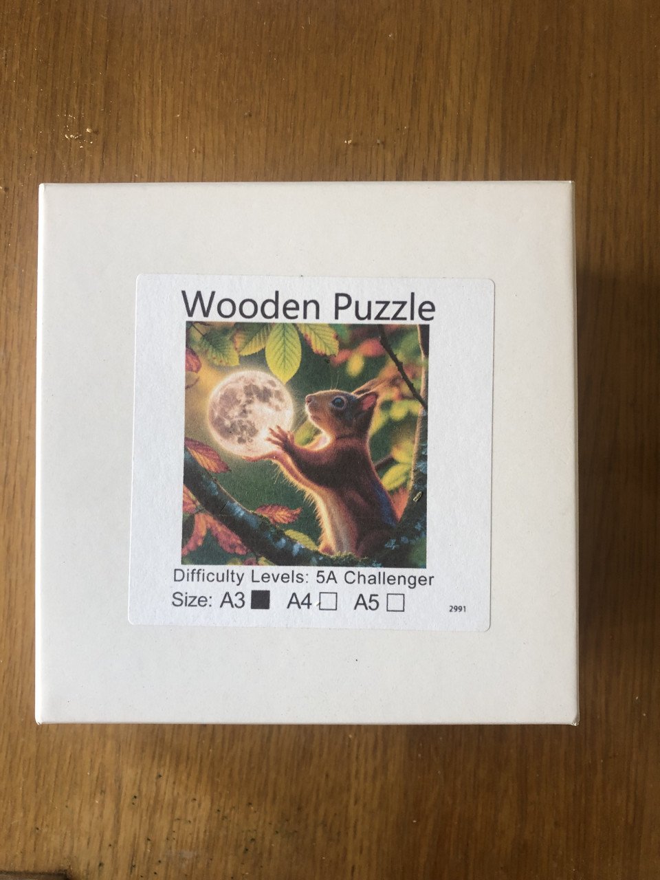 Houten puzzel ( A3 + speciale stukjes ) nieuw . eekhoorn + maan