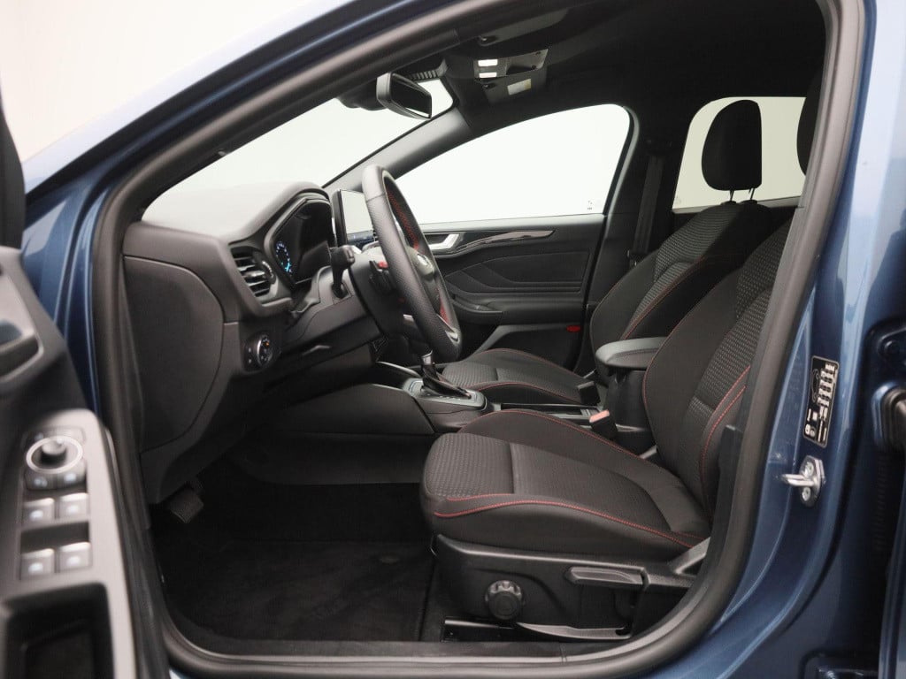Ford Focus wagon 1.0 ecoboost hybrid st-line aut. | winterpack | climate co