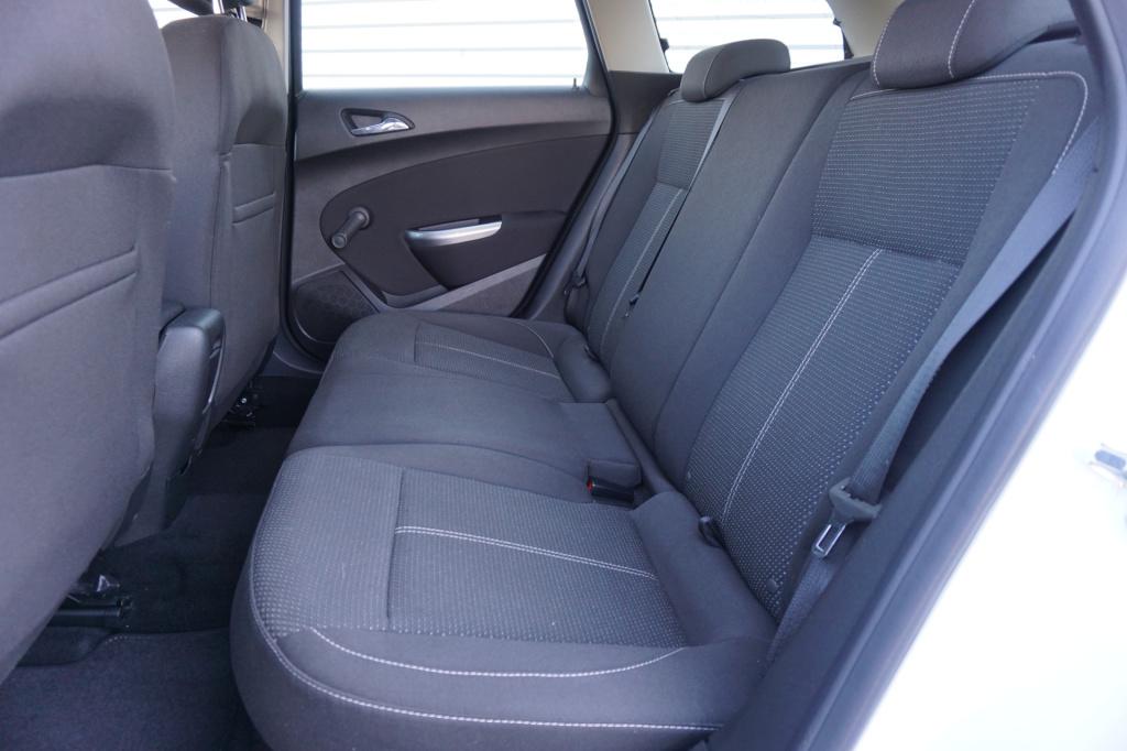 Opel Astra sports tourer 1.4 turbo sport airco / cruise / navi / elektr. ra