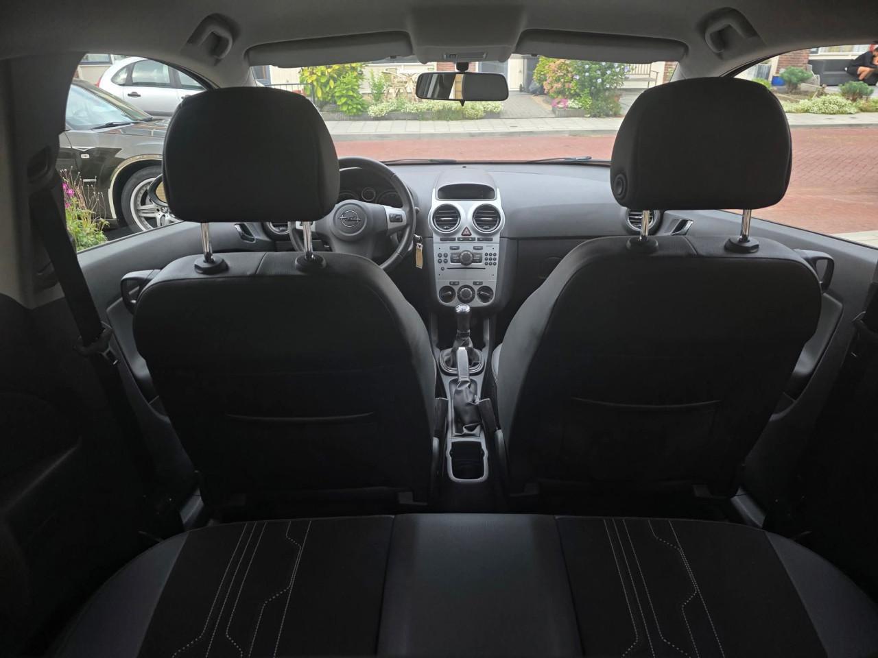 Tekoop zeer mooie Opel Corsa 1.2 16V Bj 2012