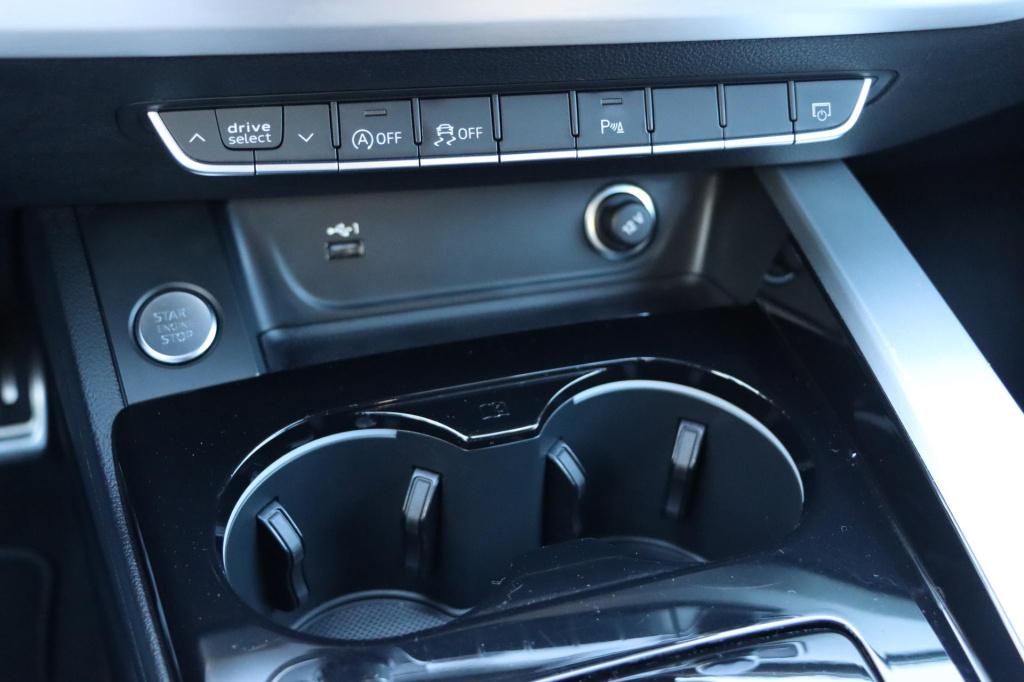 Audi A4 limousine 35 tfsi s edition 150pk s-tronic