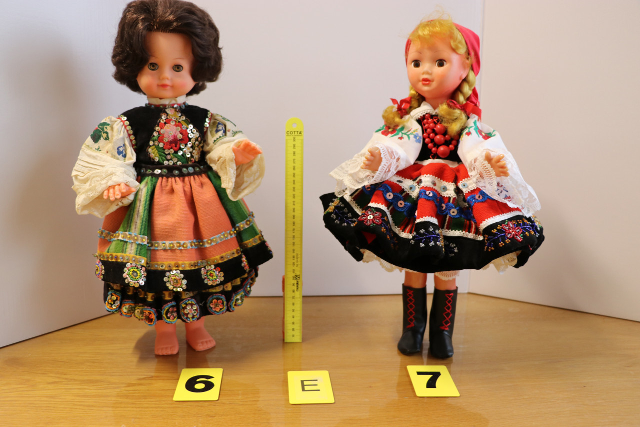 Diverse Klederdracht poppen Onder andere uit Polen Vanaf 33 cm hoog