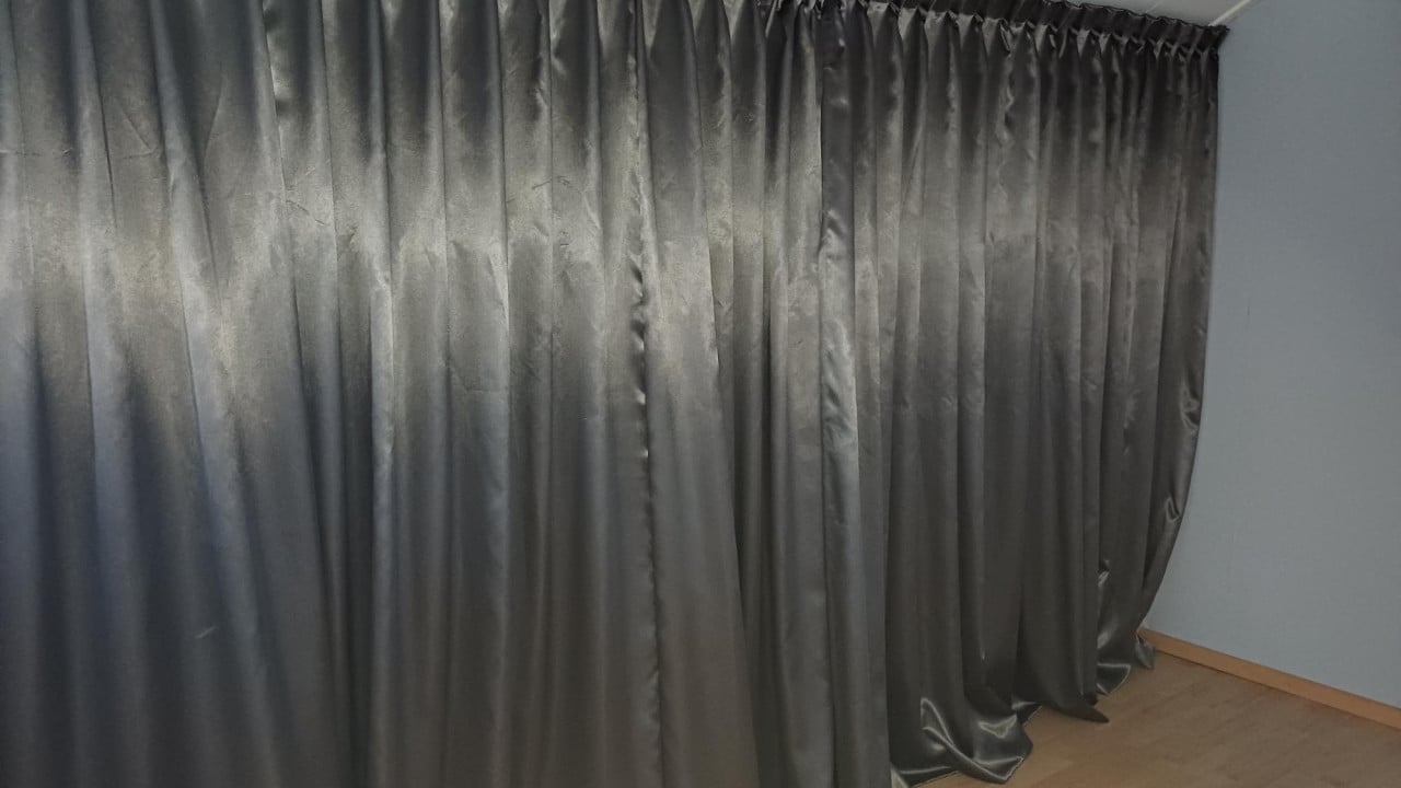 Te koop overgordijn verduisterend