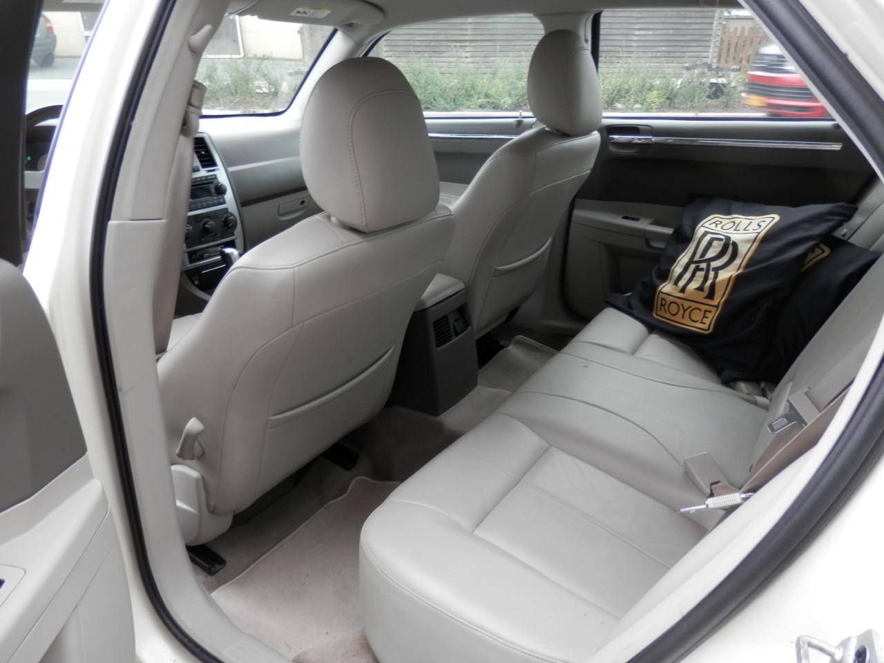 Auto Garant Biedt Aan: Chrysler 300c Special Edition