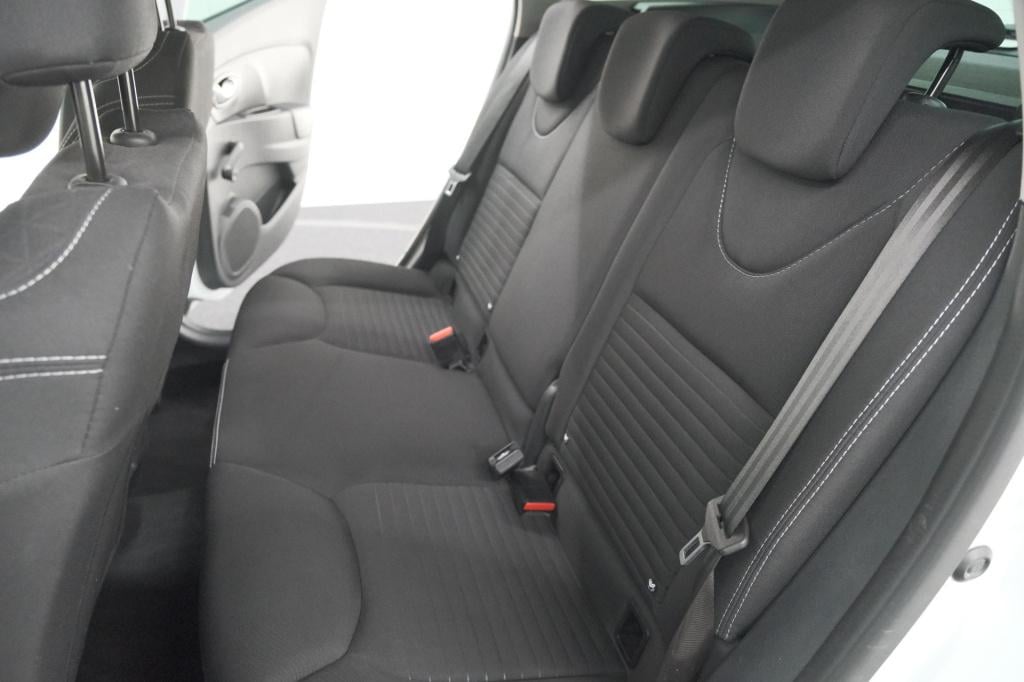 Renault Clio estate tce 90 limited | parkeersensoren | navigatie | airco