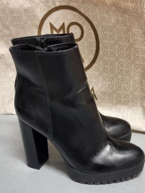 H&M Zwarte Enkellaarzen Maat 38