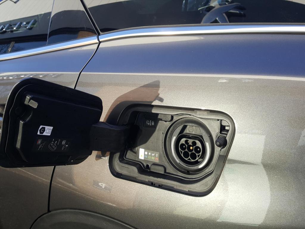 Peugeot 3008 1.6 plug-in hybrid 225pk e-eat8 gt pack apple carplay & androi