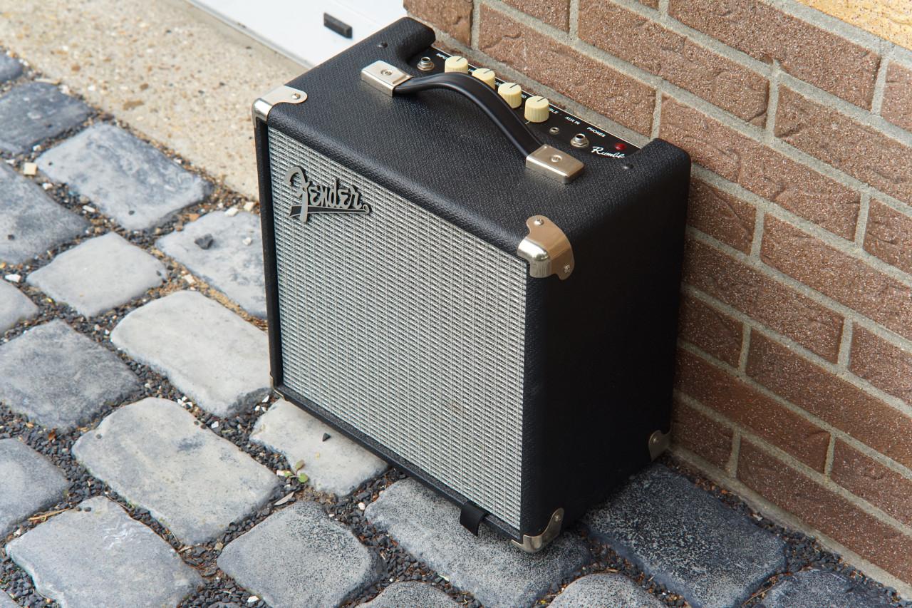 Fender Rumble 15 Basversterker