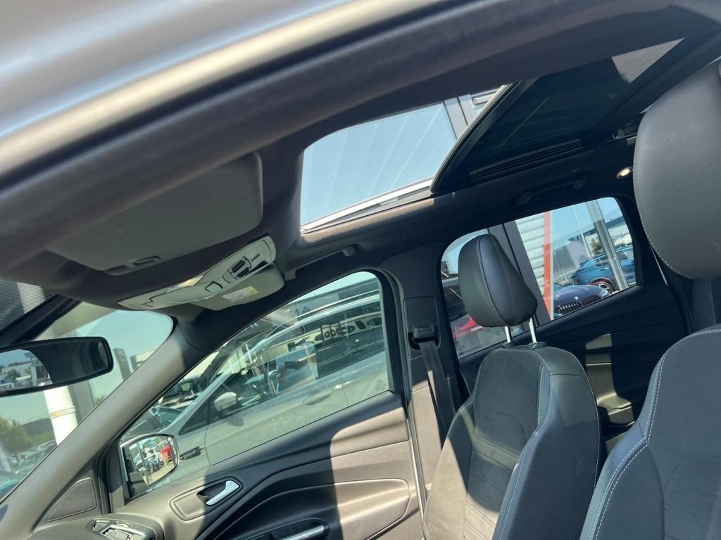 Ford Kuga 1.5 ecoboost 150pk 2wd st line ,panodak , trekhaak , carplay