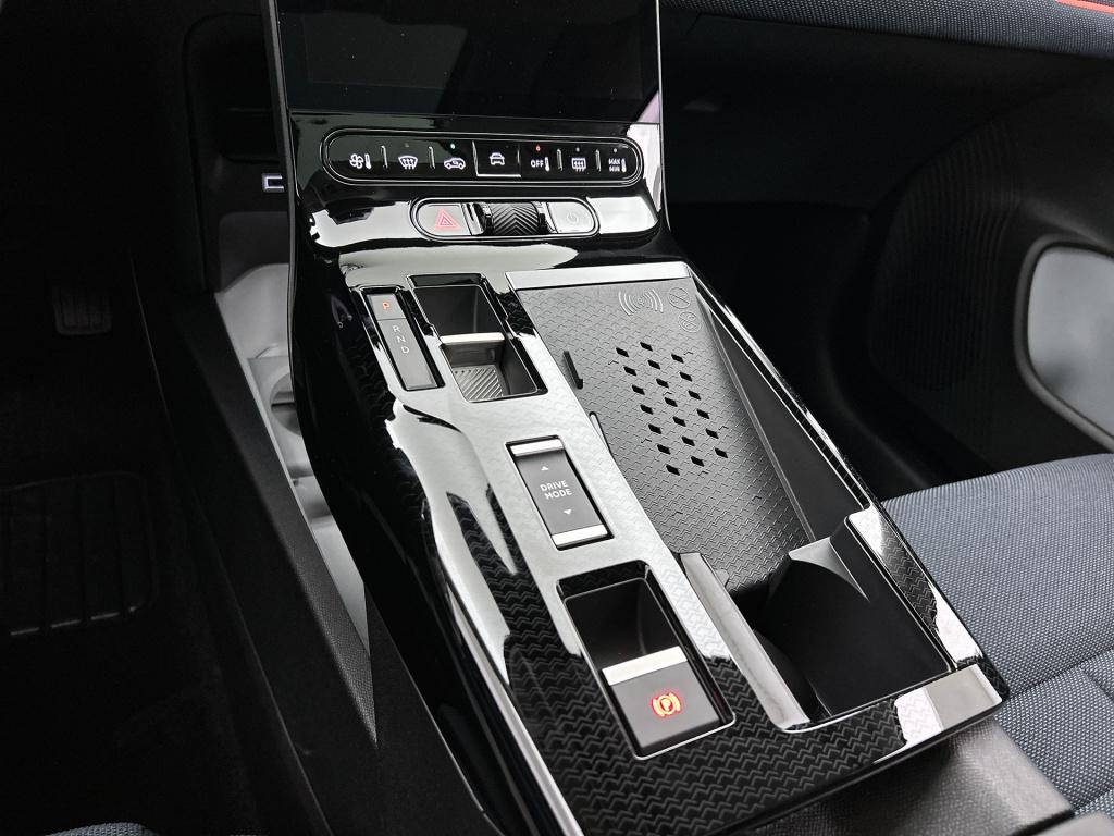 Citroen C5 Aircross plus comfort range 74 kwh | panoramadak | 19" lichtmeta