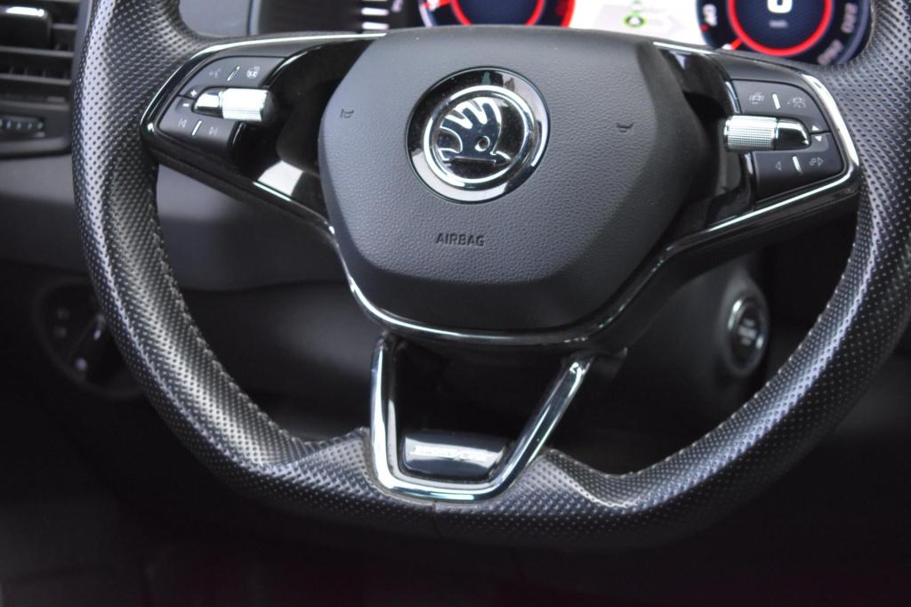 Skoda Karoq 1.5 tsi act sportline | mj21 | trekhaak | camera | virtual | na