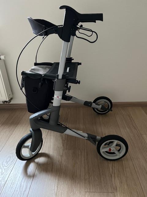 Rollator Topro Troja 5G Maat S met rugsteun & dienblad met antislip matje