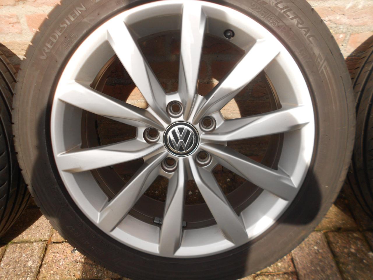Vw volkswagen velgen Dijon 17 inch.