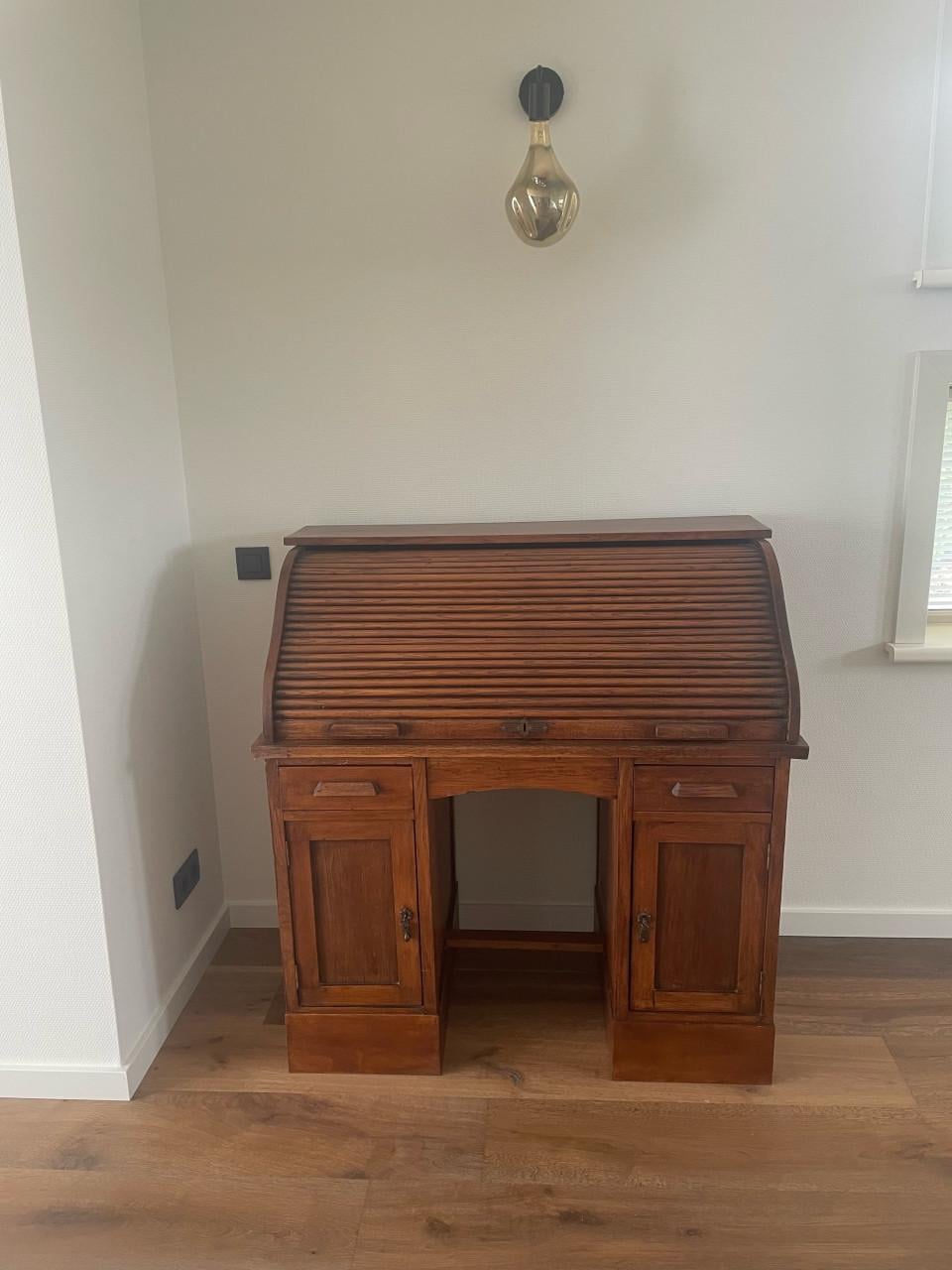 Antieke secretaire/rolluikbureau