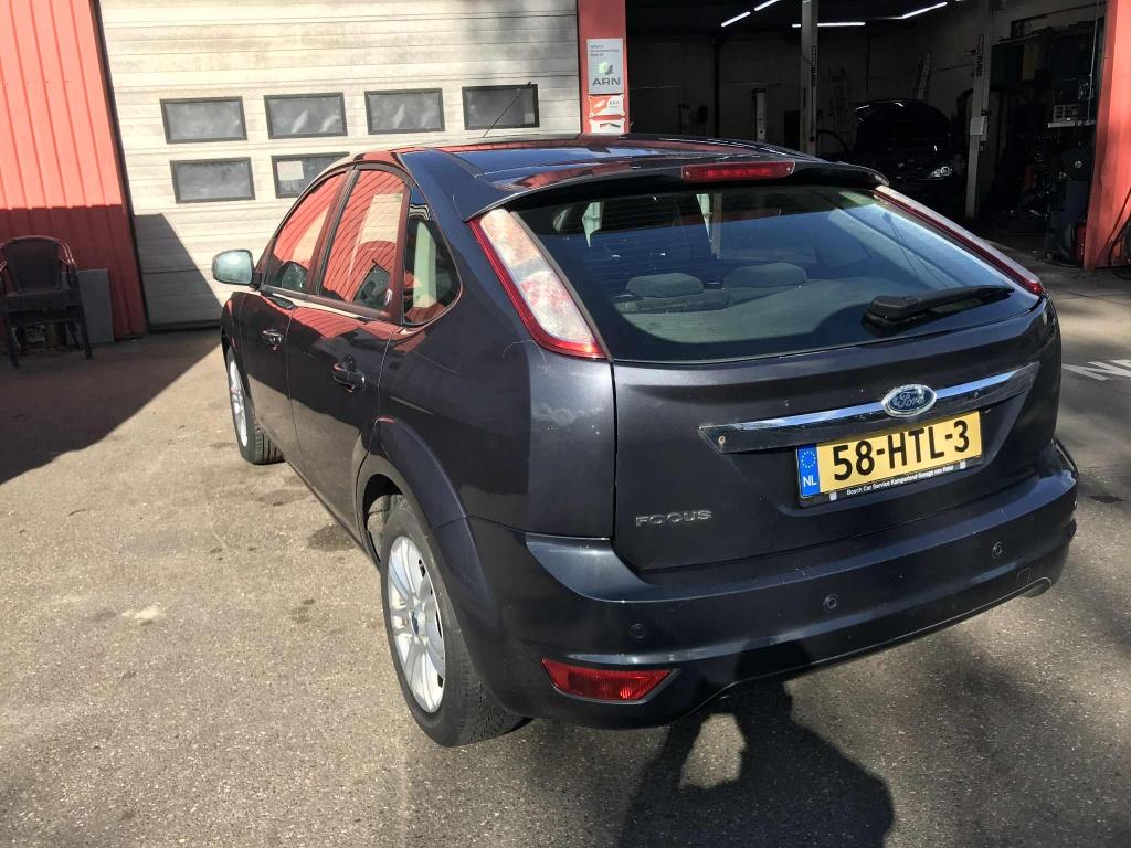 Ford Focus 1.6 ghia