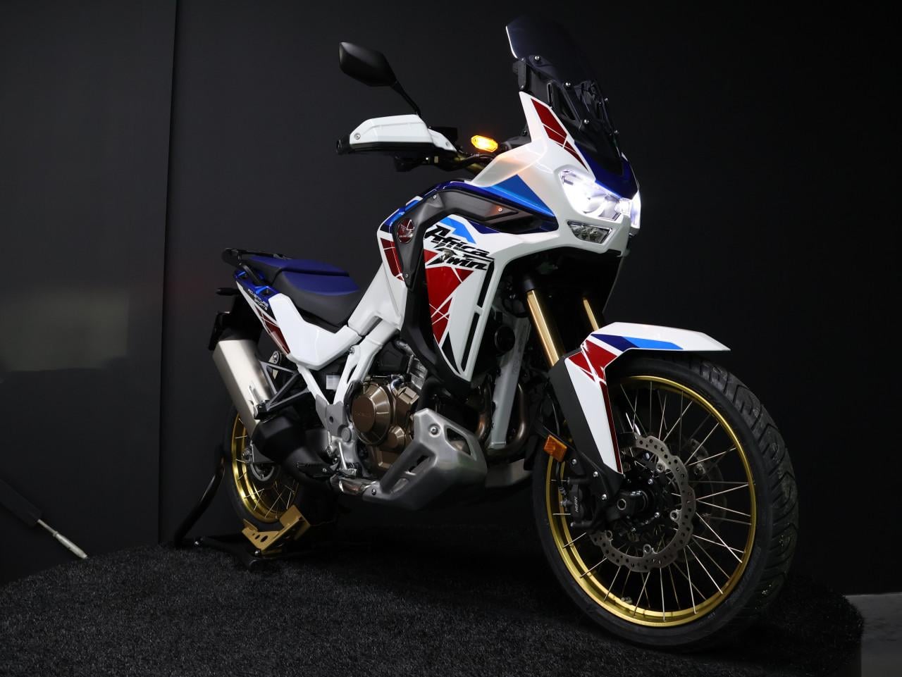 CRF 1100 L AFRICA TWIN ADVENTURE SPORTS