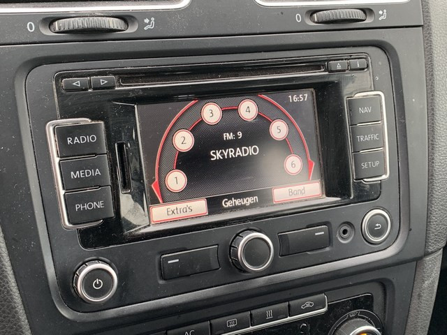 Volkswagen Golf 1.2 tsi - v e r k o c h t