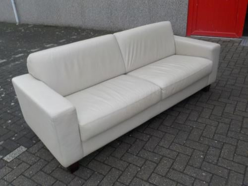 Mooie kwaliteit leren bank breed 215 cm in zeer goede staat