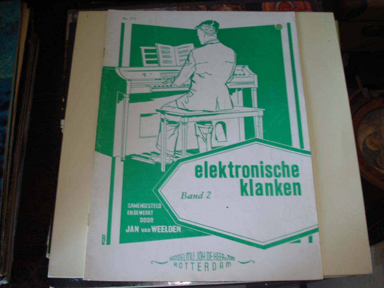 Doos elektr orgelboeken