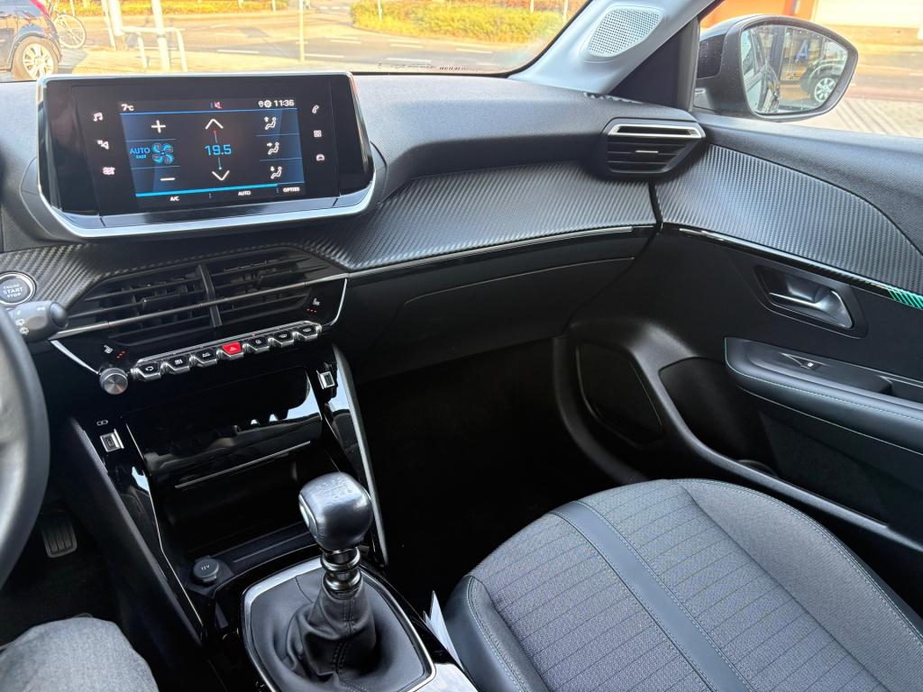 Peugeot 208 1.2 puretech allure pack