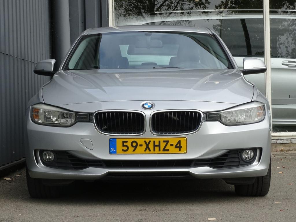 BMW 3-serie 320i executive automaat | 18" | afn. trekhaak | bluetooth