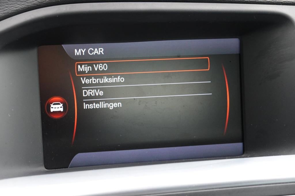 Volvo V60 1.6 t3 150-pk ocean race