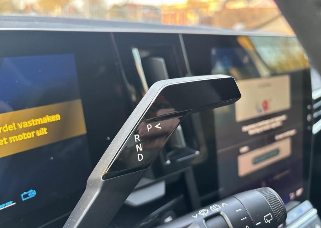 Renault Austral 1.2 e-tech full hybrid 200 techno - nieuw model / pack look