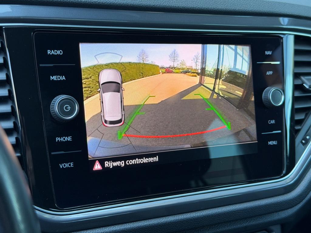 Volkswagen T-roc 1.5 tsi 150pk dsg 2x r-line | virtual | camera | dode hoek