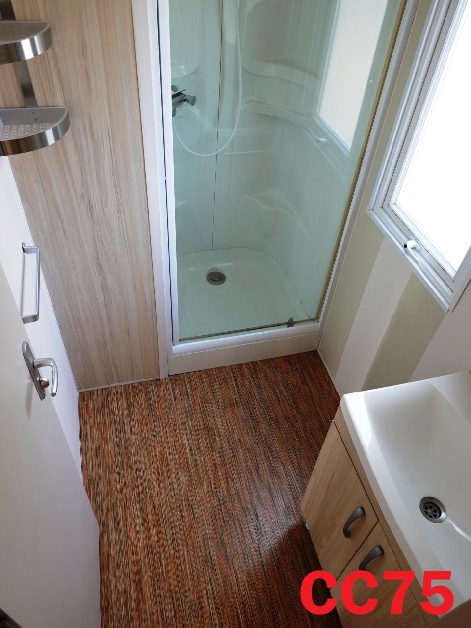 Compact IRM chalet met middenkamer, 2 slaapkamers  en dubbel glas te koop