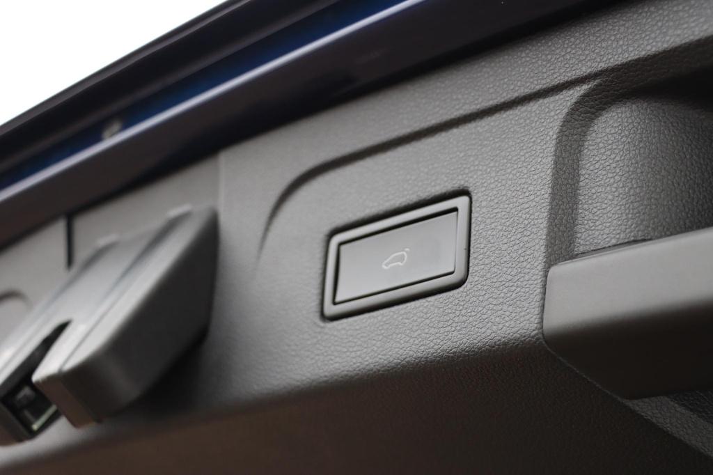 Volkswagen Touran 1.8 tsi highline 180pk dsg7