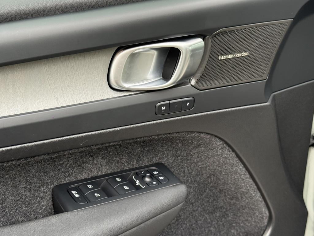 Volvo Ex40 single extended range ultra 82 kwh/252pk| full options !!