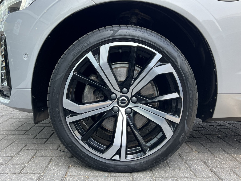 Volvo XC60 t6 340pk recharge r-design| luchtvering| panodak| adap.cruise| 3