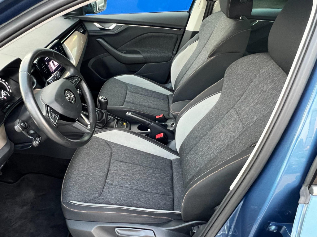 Skoda Kamiq 1.5 tsi act business edition, 150 pk, achteruitrijcamera enz...