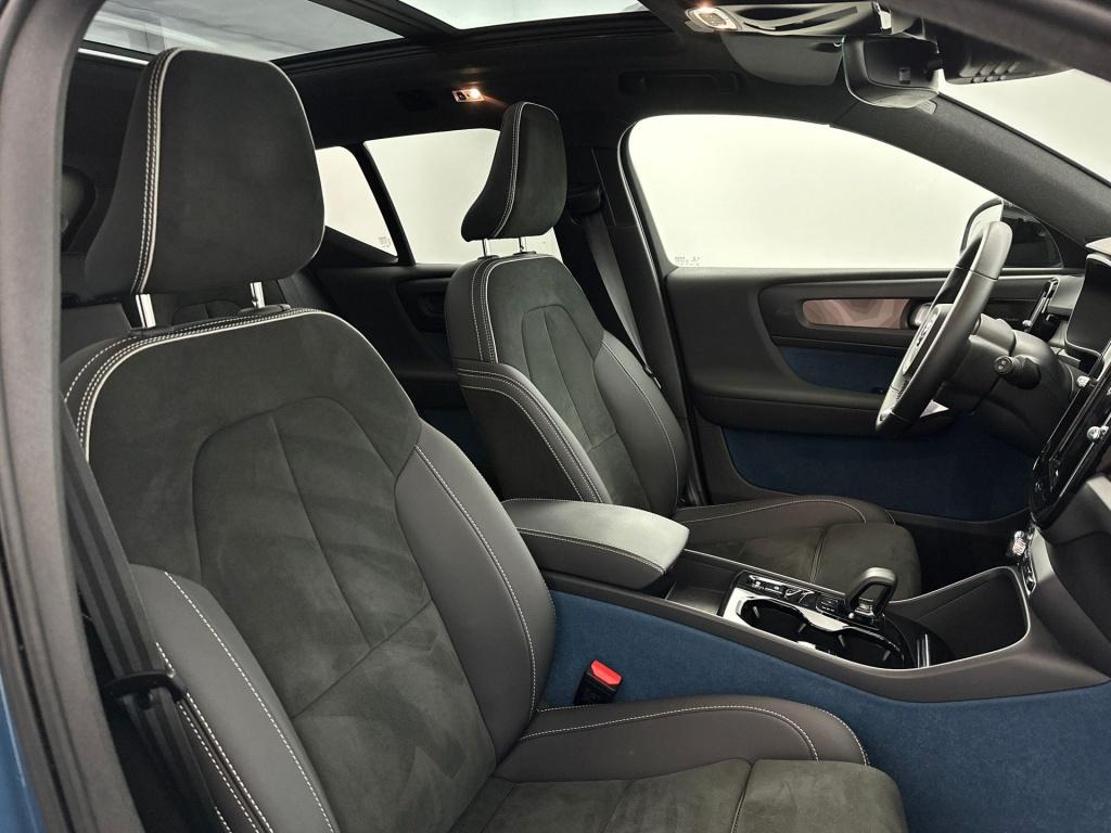 Volvo XC40 t5 262pk recharge ultimate dark | adap.cruise| panodak| trekhaak