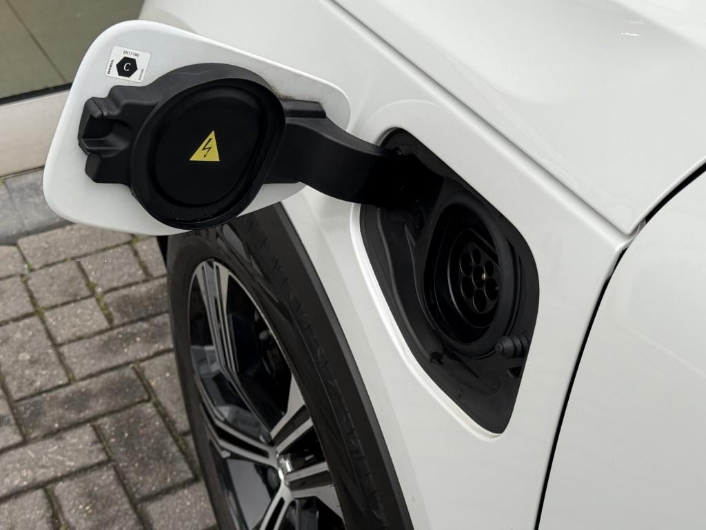 Volvo XC40 t5 262pk recharge inscription| camera| stoel+stuur.verw| keyless