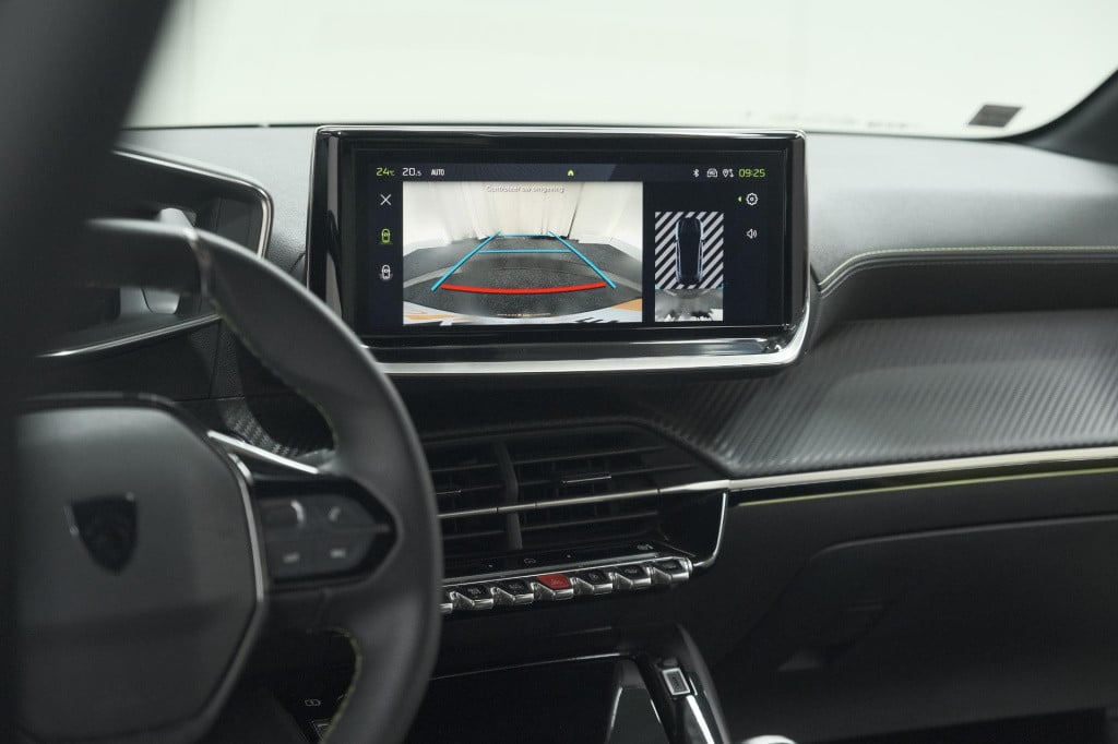 Peugeot 208 puretech 100 gt | camera | apple carplay | parkeersensoren