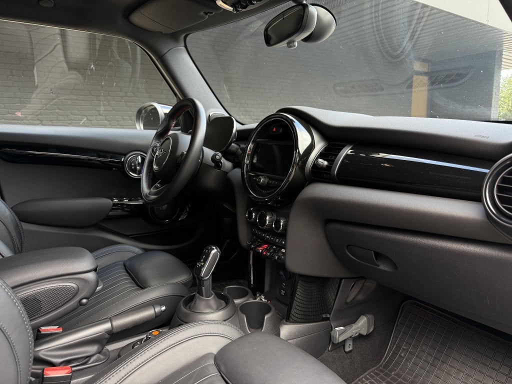 Mini Cooper mini 2.0 // serious business pack // nieuwstaat // 5 deurs /
