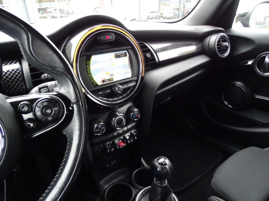 Mini Cooper mini 2.0 serious business 5-deurs | led | navi |18"