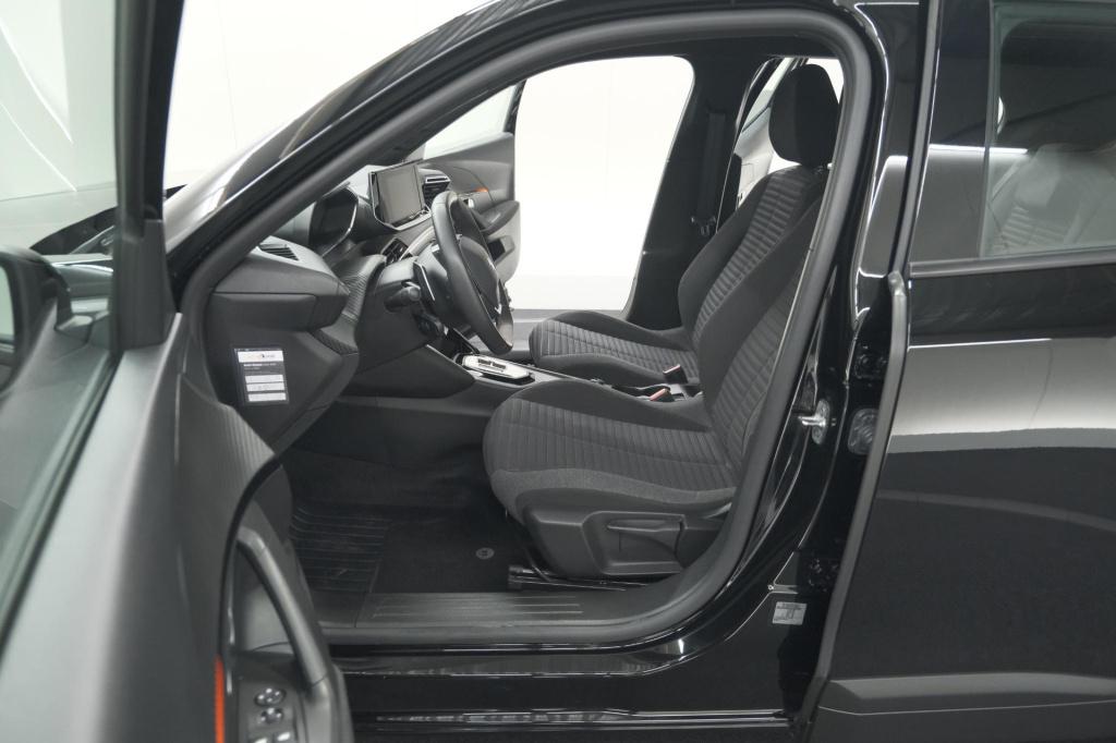 Peugeot 2008 puretech 130 active pack | trekhaak | camera | navigatie | par