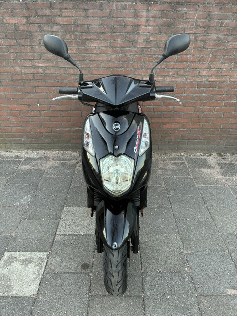 ZEER MOOIE SYM ORBIT II 4 TAKT SNOR SCOOTER ! BOUWJAAR 2016