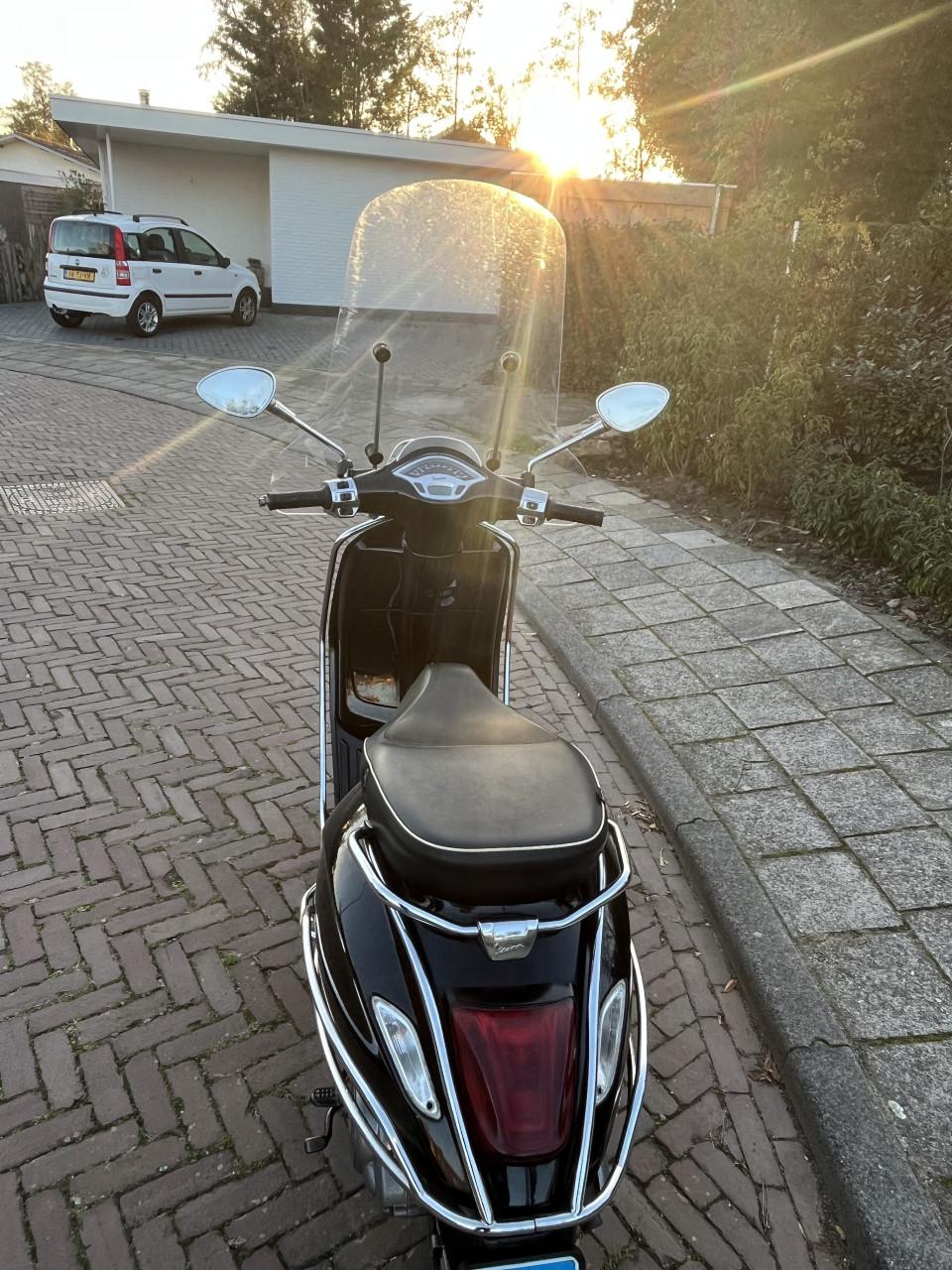 Vespa S Sprint scooter