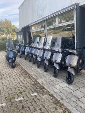 Scooterpromo Goes | Grote voorraad nieuwe SANTINI scooters