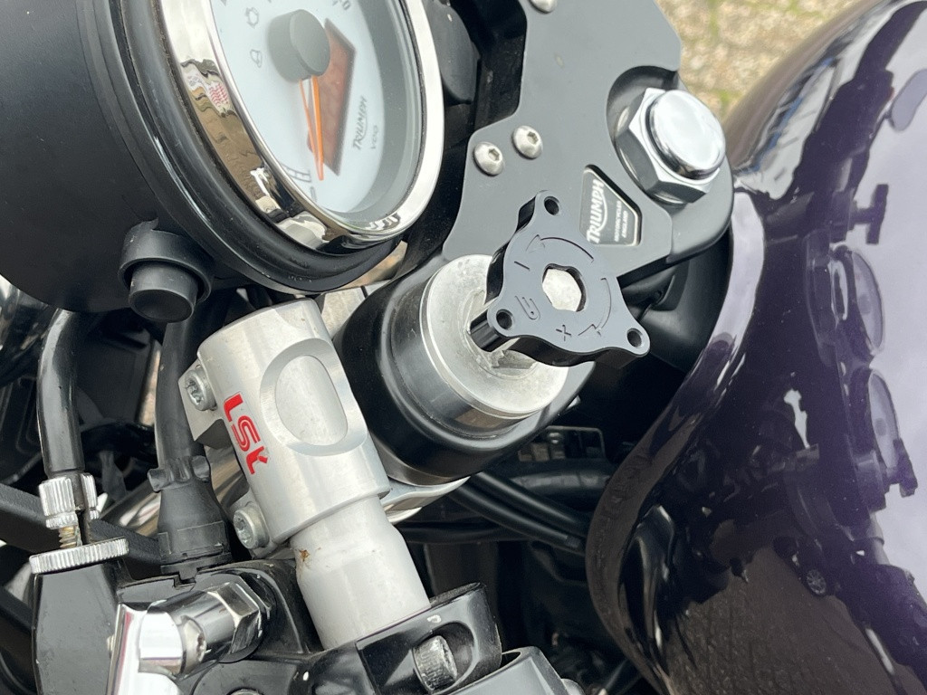 Triumph Thruxton 900 inj