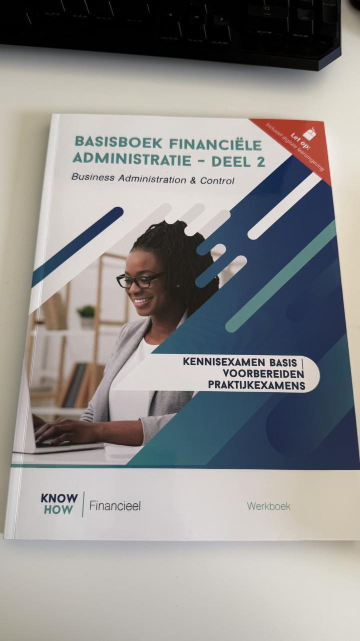 Studie boeken financiële opleiding