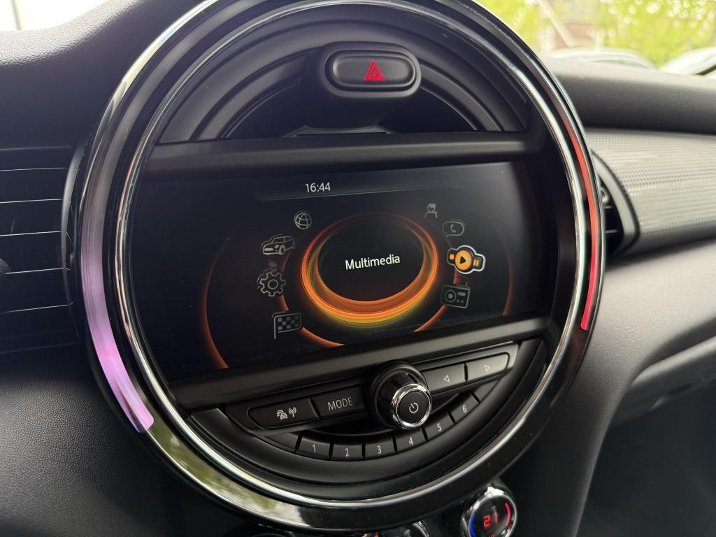Mini Cooper mini 1.5 black pack - automaat - leder - 87.000km -